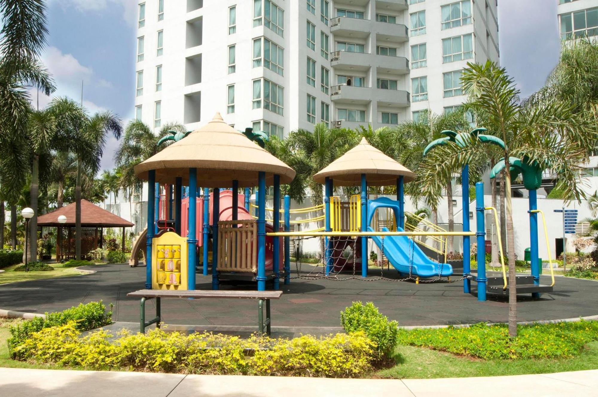 The Residences At Puri Casablanca Джакарта Экстерьер фото