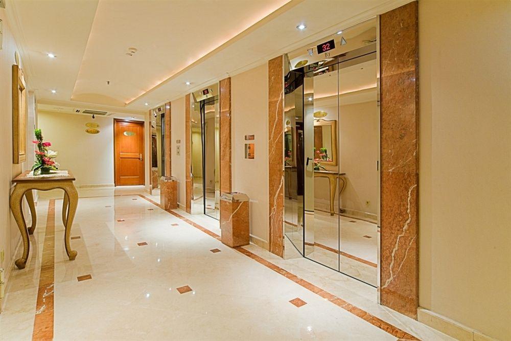 The Residences At Puri Casablanca Джакарта Экстерьер фото