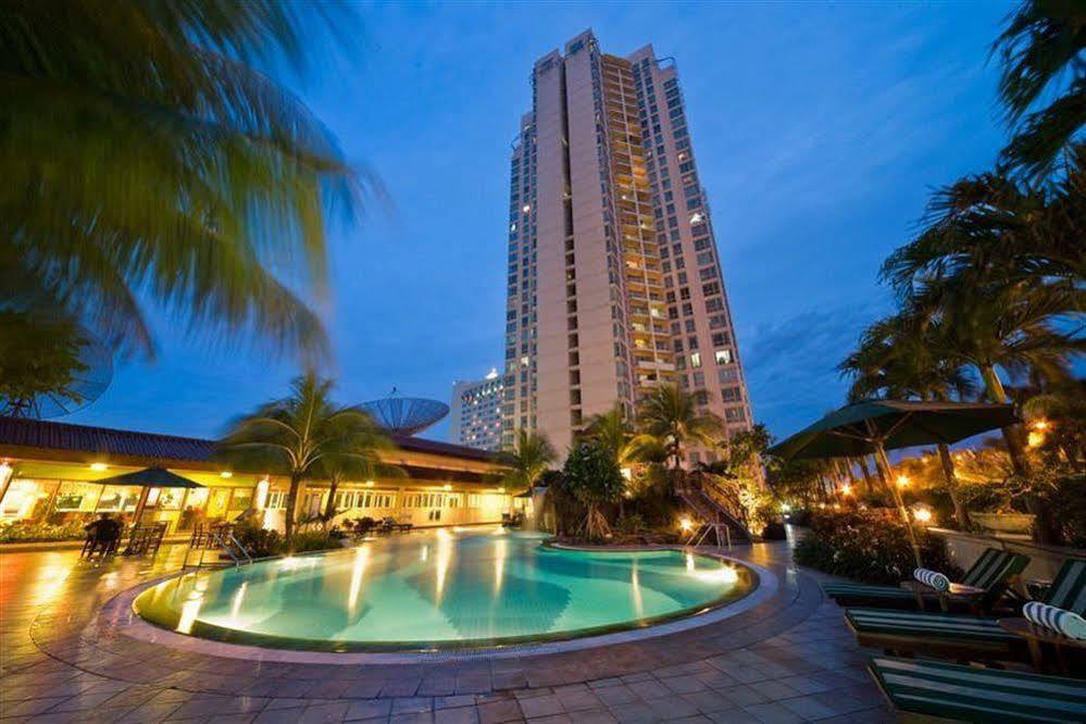 The Residences At Puri Casablanca Джакарта Экстерьер фото